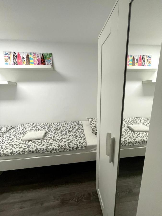 Sant Adria Wi-fi Parking Free Apartamento