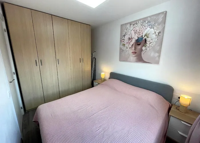 Sant Adria Beach Apartment Wi-Fi Parking Free